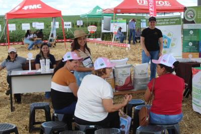 Coprossel - Dia de Campo em Porto Barreiro reuniu produtores e técnicos em prol de maiores produtividades